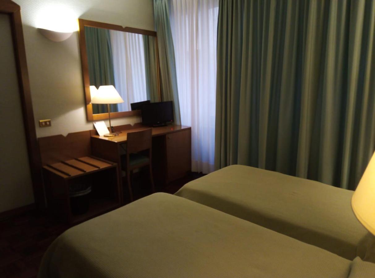 Hotel Arcadia Macerata Bagian luar foto