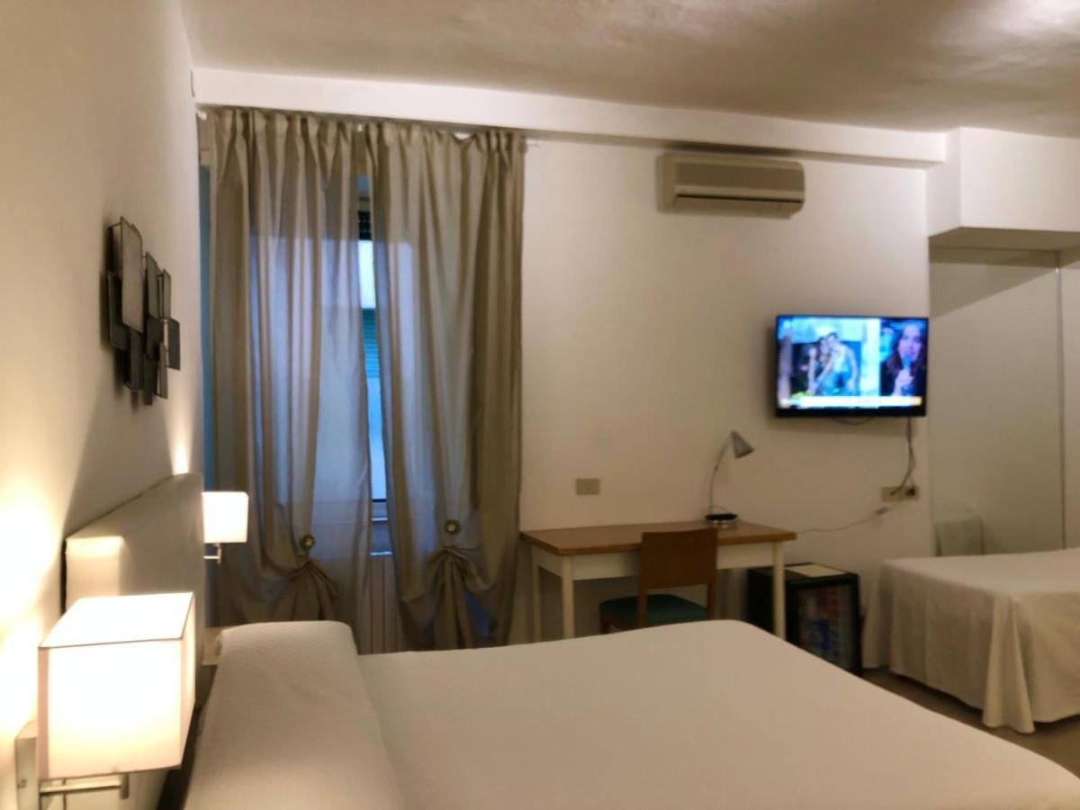 Hotel Arcadia Macerata Bagian luar foto