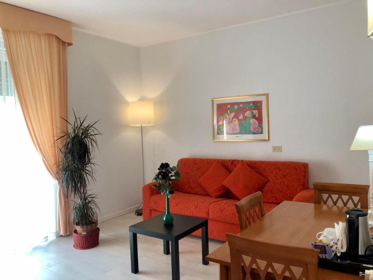 Hotel Arcadia Macerata Bagian luar foto