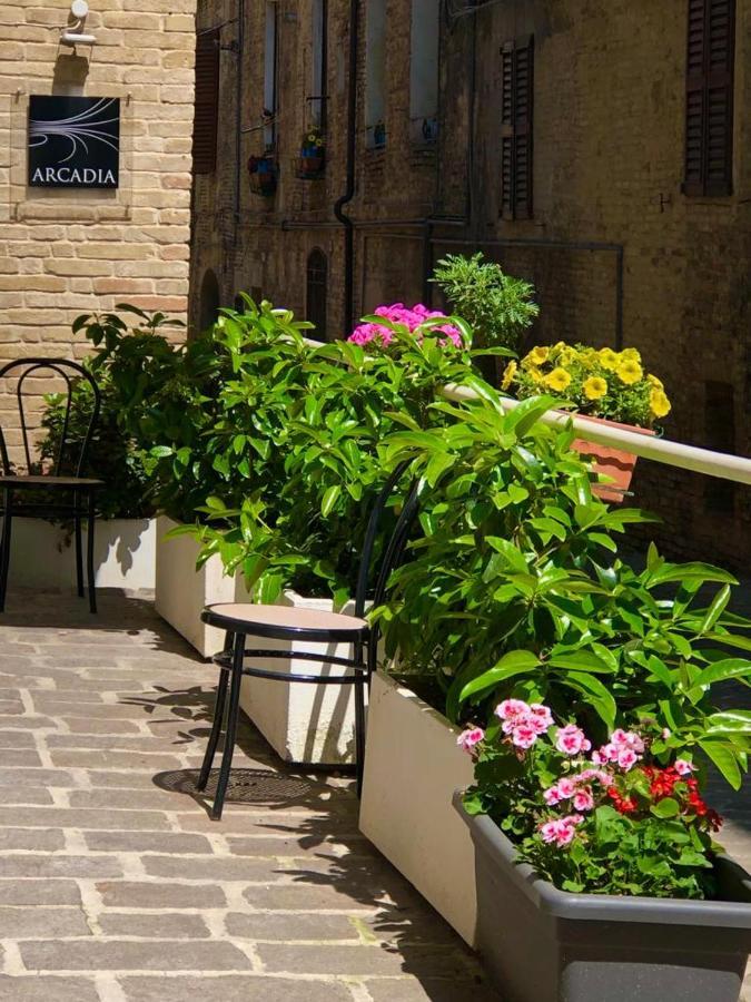 Hotel Arcadia Macerata Bagian luar foto