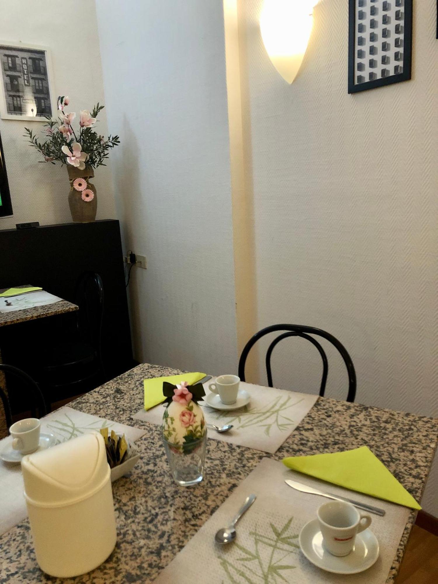 Hotel Arcadia Macerata Bagian luar foto