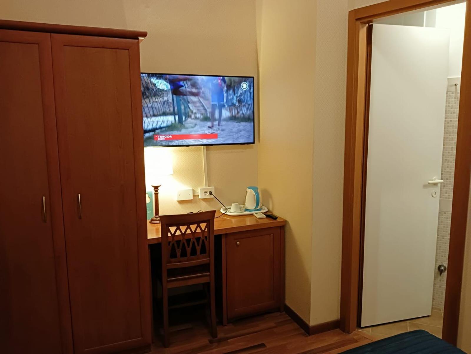 Hotel Arcadia Macerata Bagian luar foto
